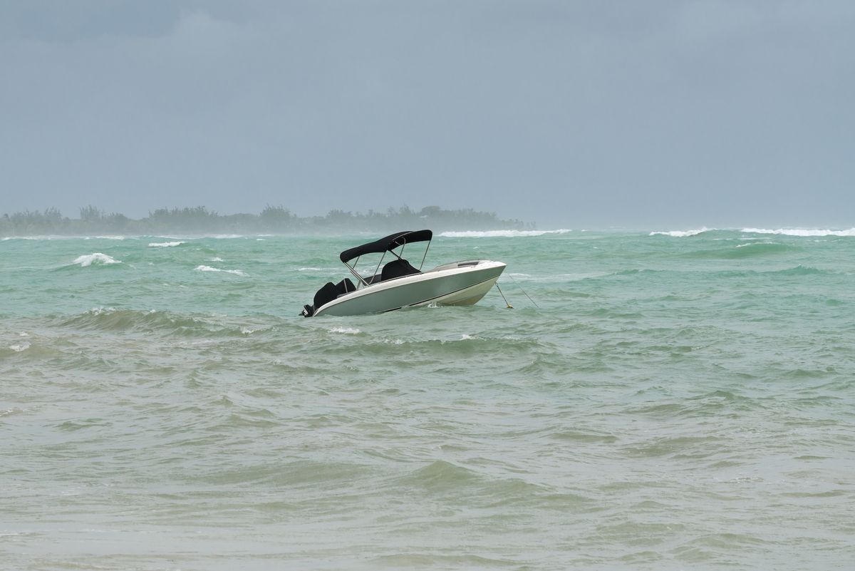 Handling Boats in Rough Seas | BOATERexam