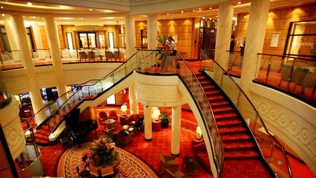 QM2 Lobby